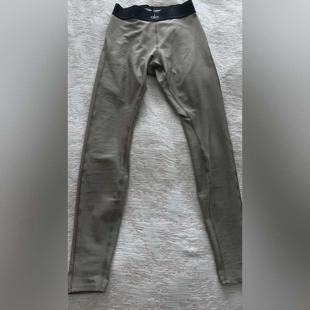 All yoga Olive Brown  Leggings size Medium great condition